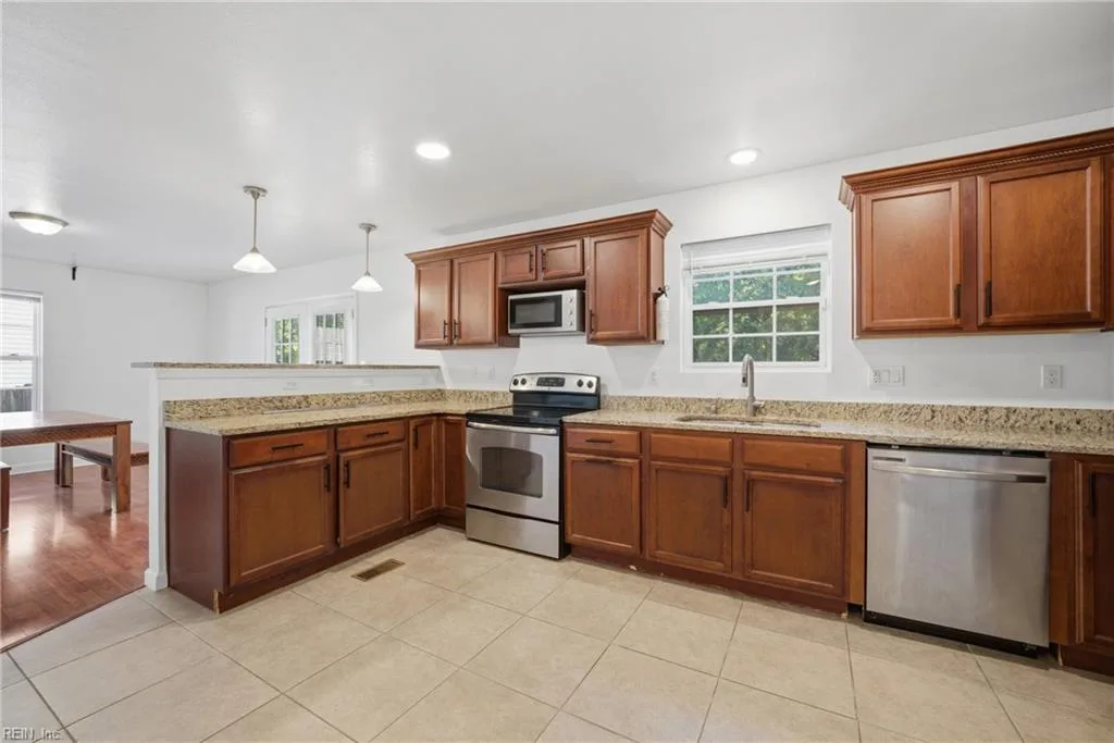 6050 Finney ST, NORFOLK VA 23502 - Photo 5