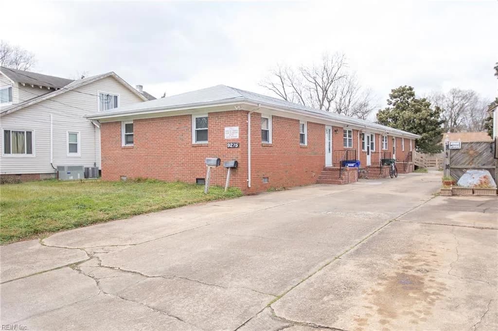 9275 Hickory ST #A, NORFOLK VA 23503 - Photo 2
