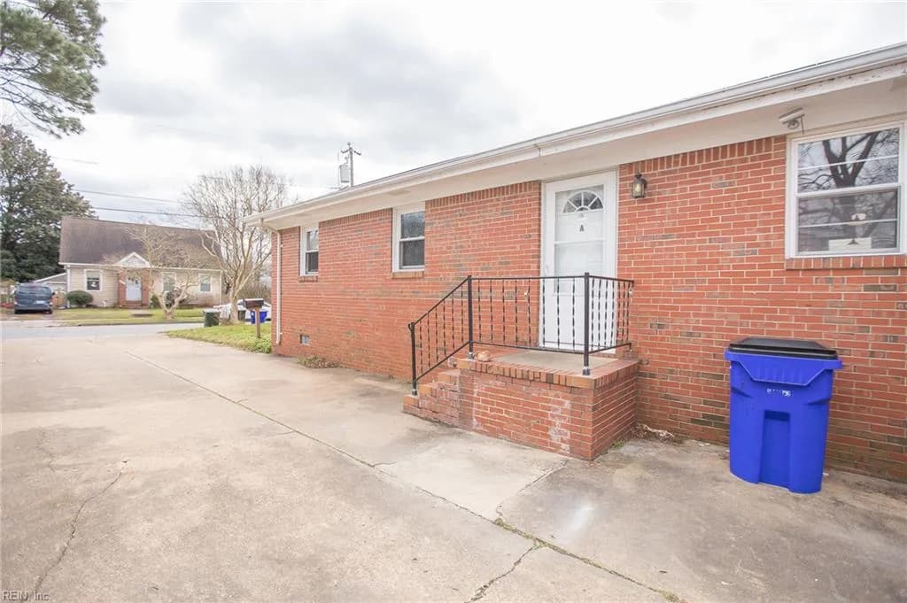 9275 Hickory ST #A, NORFOLK VA 23503 - Photo 4
