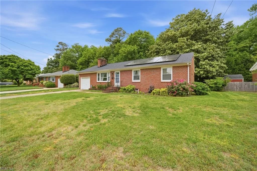 707 Milton DR, HAMPTON VA 23666 - Photo 3