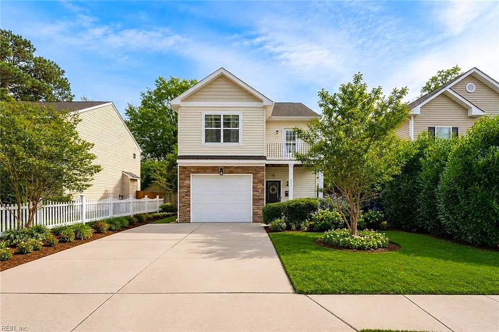 219 Lenox AVE, NORFOLK VA 23503 - Main photo