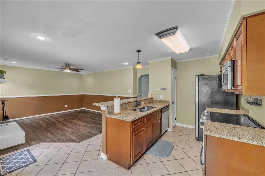 3816 Buckhorn PL, VIRGINIABEACH VA 23456 - Photo 4