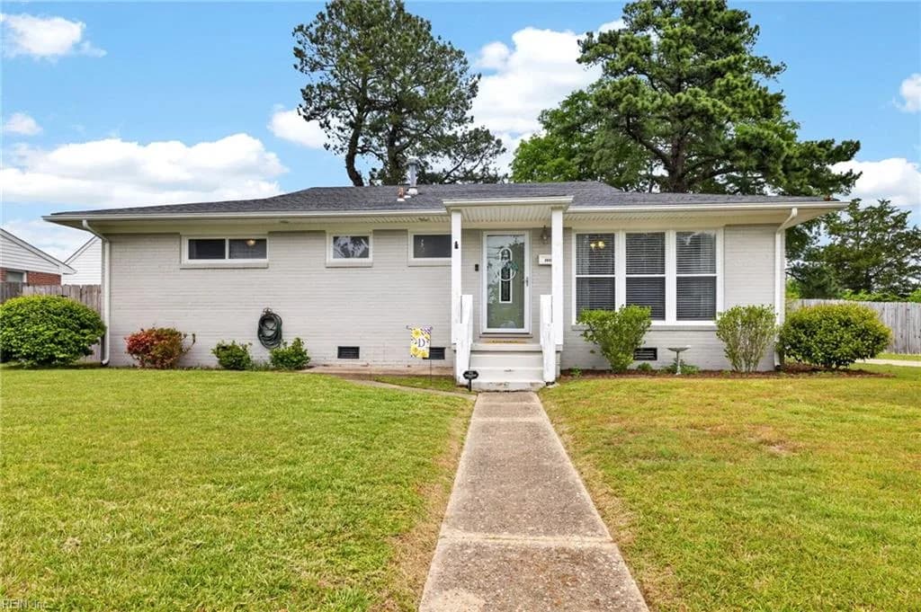 2932 E Malden AVE, NORFOLK VA 23518 - Photo 3