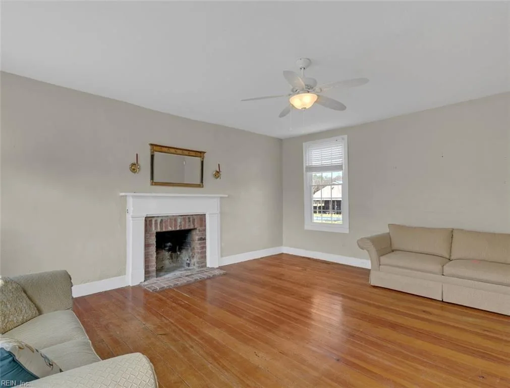 3557 Enos RD, GLOUCESTER VA 23061 - Photo 5