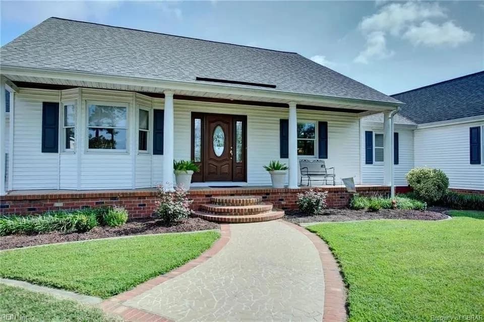 9093 Stump Point RD, HAYES VA 23072 - Photo 2