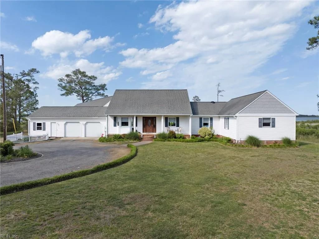 9093 Stump Point RD, HAYES VA 23072 - Photo 3