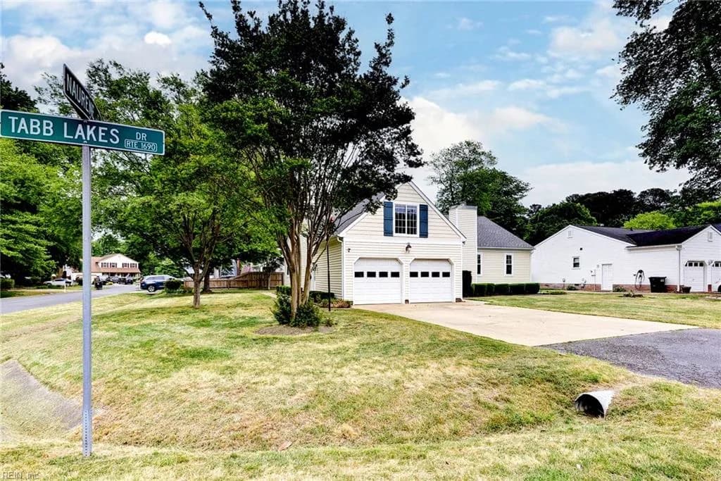 701 Tabb Lakes DR, YORKTOWN VA 23693 - Photo 4