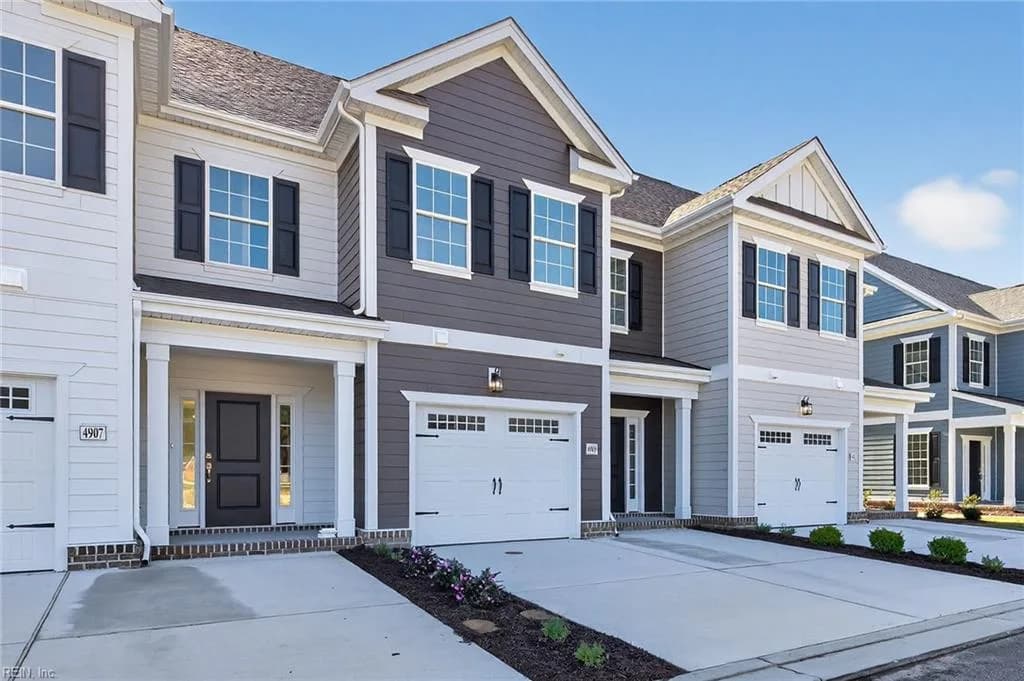 4918 Apricot WAY, CHESAPEAKE VA 23321 - Photo 3
