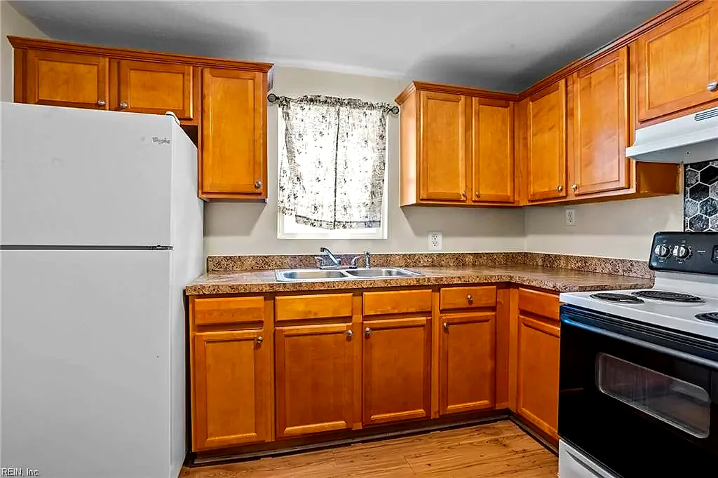 716 31st ST, NEWPORT NEWS VA 23607