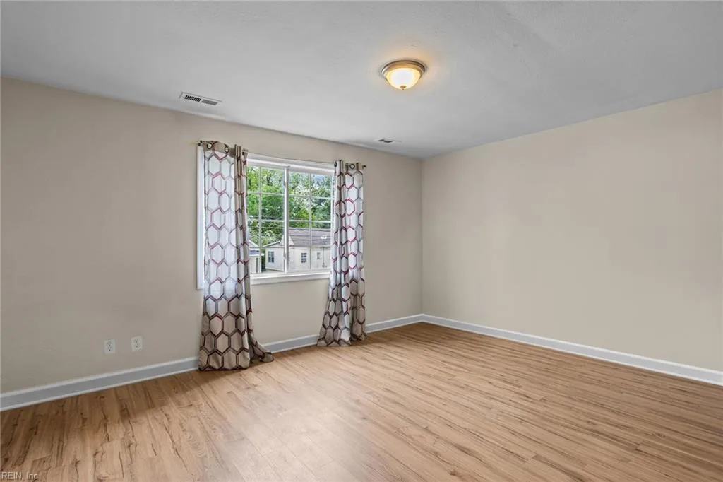 716 31st ST, NEWPORTNEWS VA 23607 - Photo 4