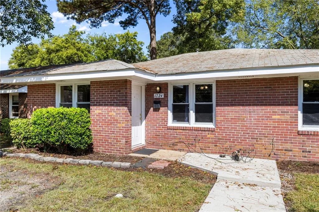 1724 W 48th ST, NORFOLK VA 23508