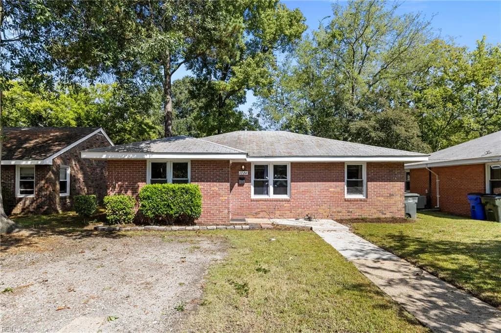 1724 W 48th ST, NORFOLK VA 23508 - Photo 3