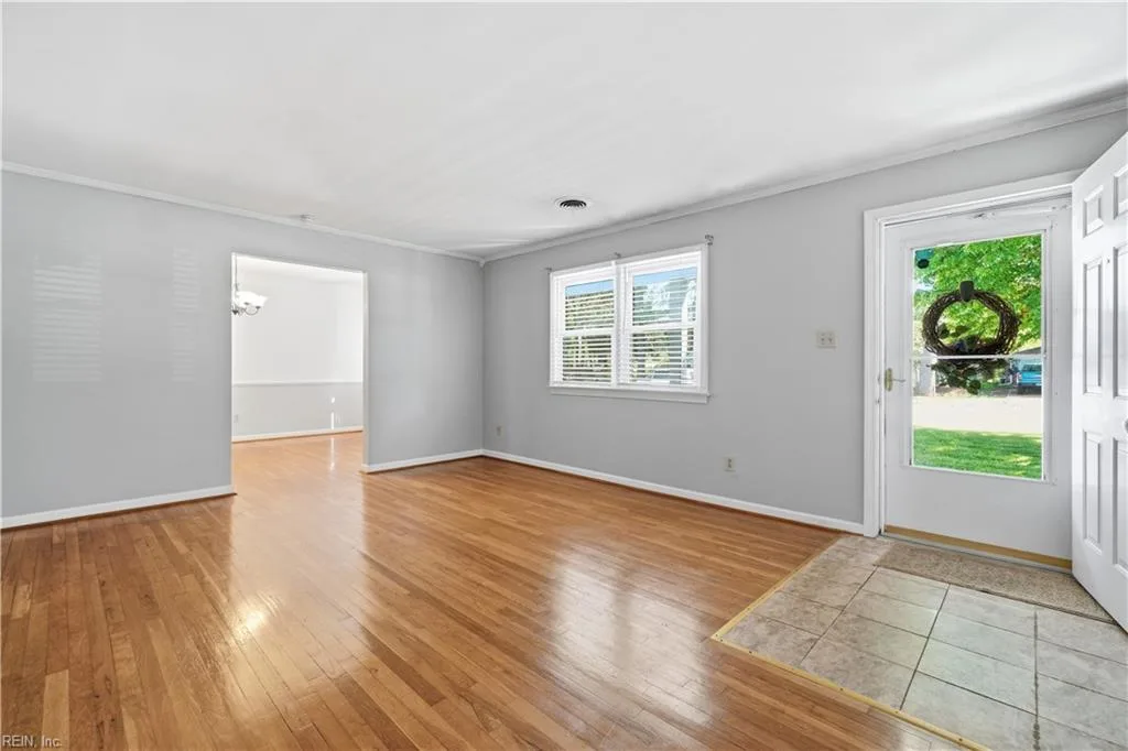 4710 Hatton Point RD, PORTSMOUTH VA 23703 - Photo 5