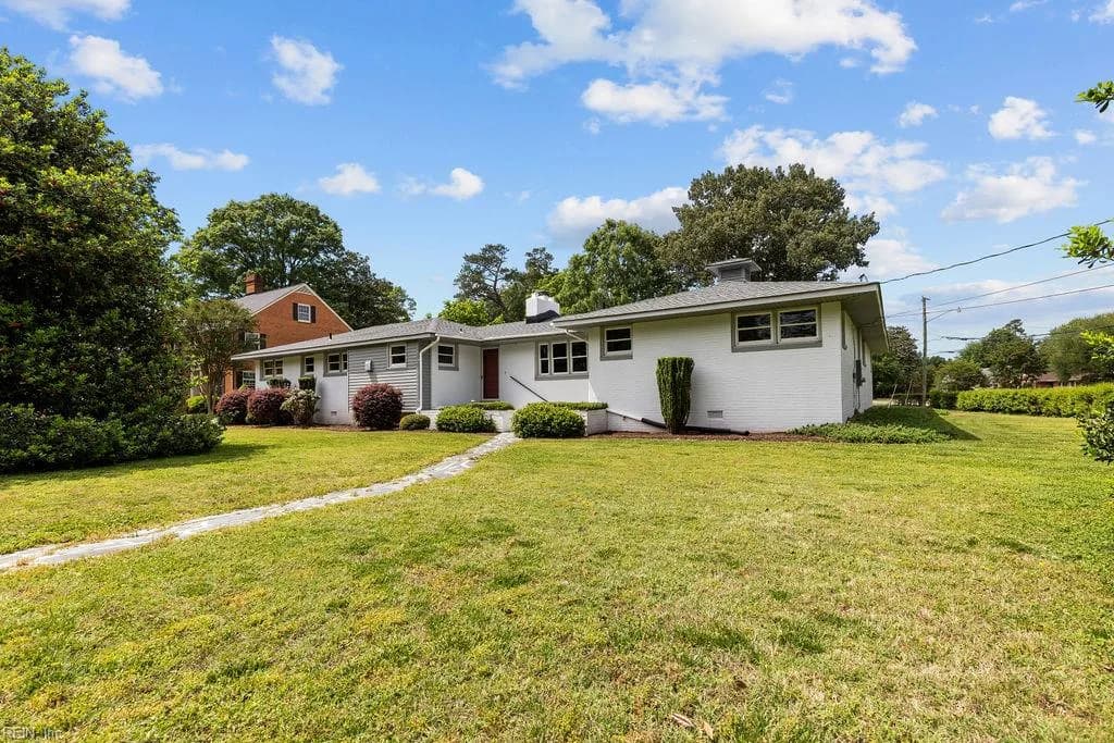 102 Irving ST, FRANKLIN VA 23851 - Photo 2