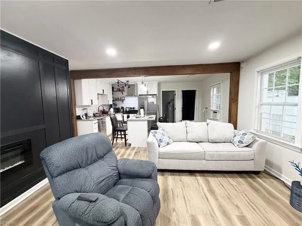 470 Cedar DR, HAMPTON VA 23669 - Photo 4