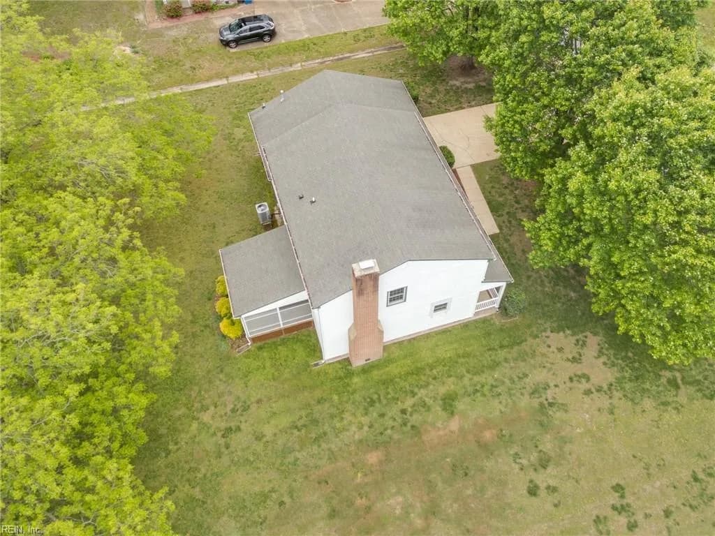 1 Oscars CT, POQUOSON VA 23662 - Photo 4