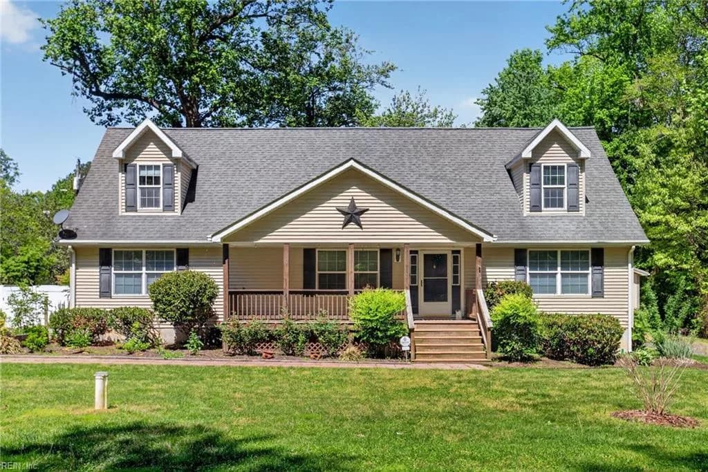 811 Long Point RD, HAGUE VA 22469 - Photo 2