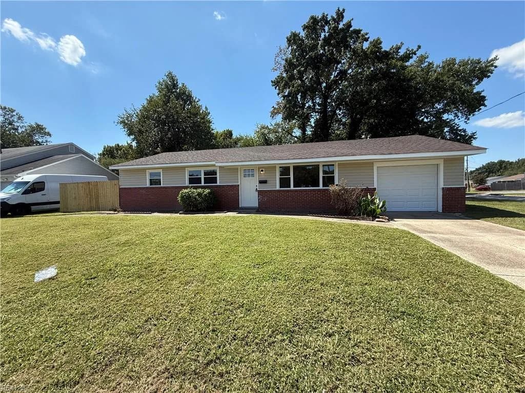 129 S Plaza TRL, VIRGINIABEACH VA 23452 - Main photo