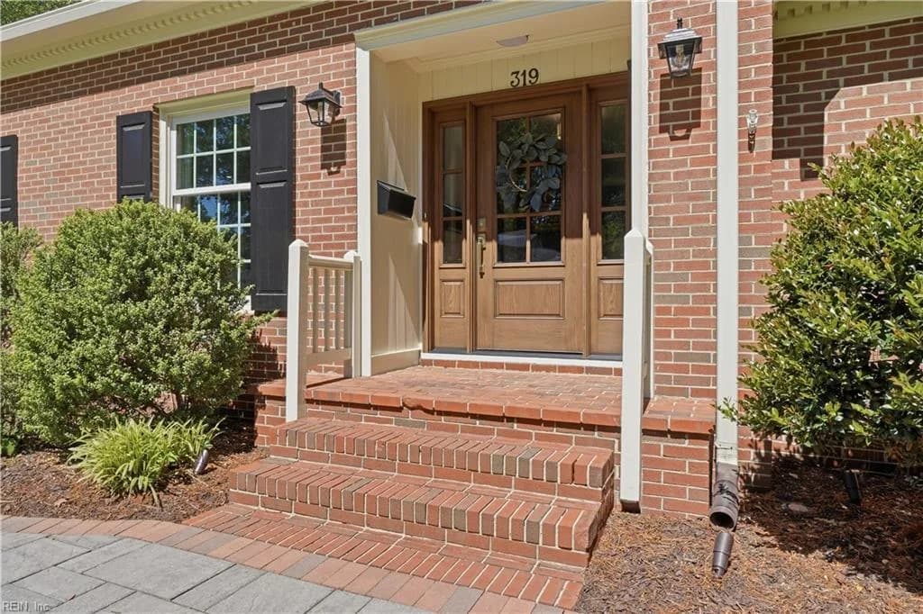 319 Parkway DR, NEWPORTNEWS VA 23606 - Photo 4