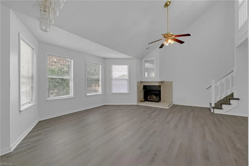 517 Mary Roberts LN, NEWPORTNEWS VA 23608 - Photo 5
