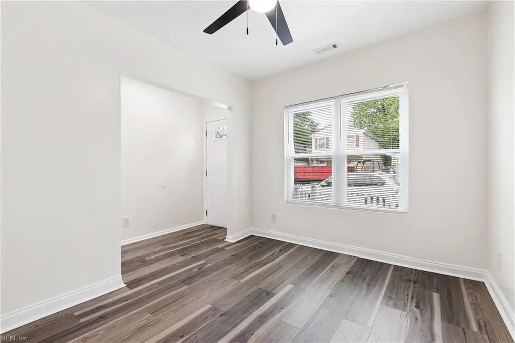 30 Maplewood ST, HAMPTON VA 23669 - Photo 4