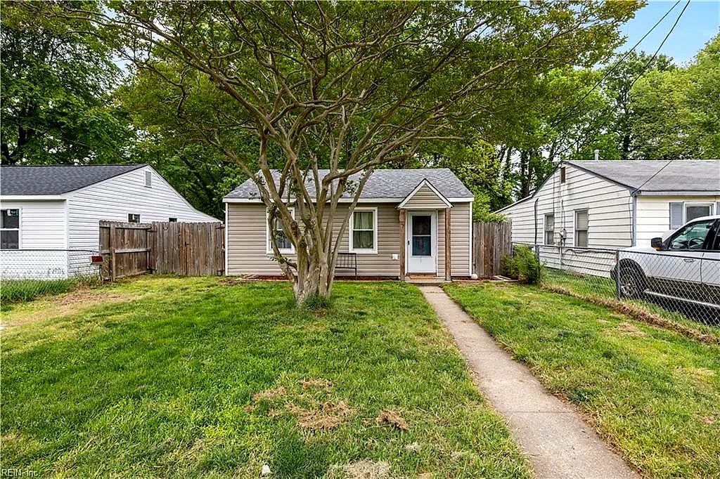 57 Phelps CIR, Hampton — 2 bed Residential, 852 sqft
