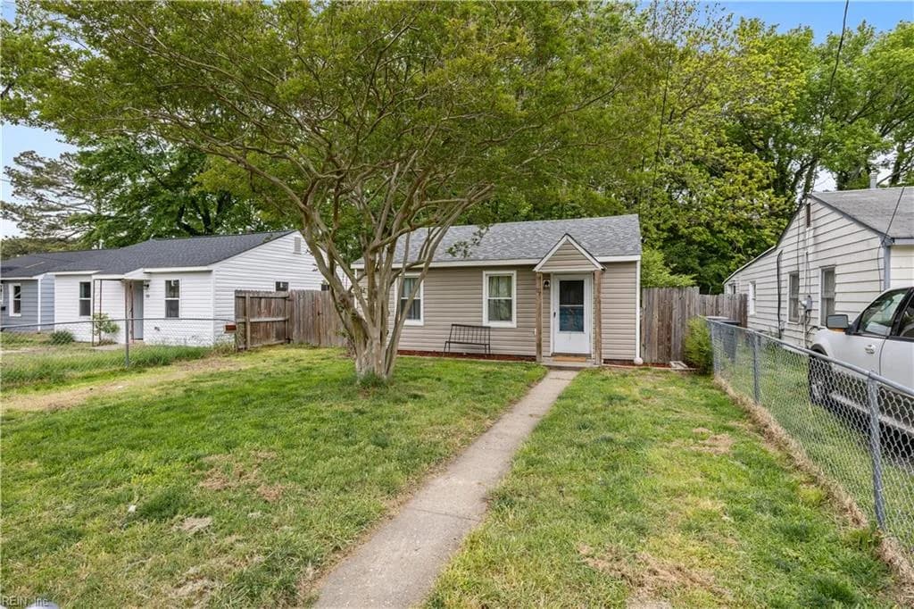 57 Phelps CIR, HAMPTON VA 23663 - Photo 3