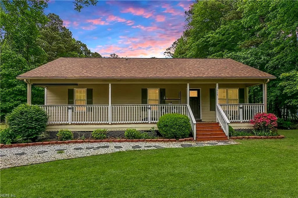 1016 Old York-Hampton HWY, YORKTOWN VA 23692