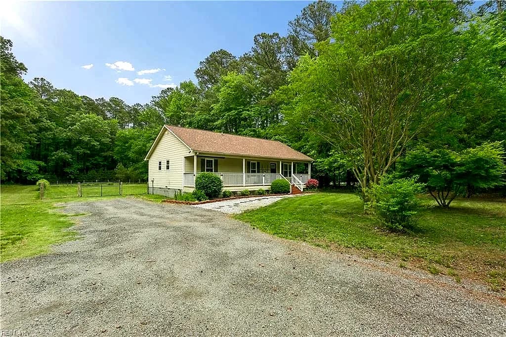 1016 Old York-Hampton HWY, YORKTOWN VA 23692 - Photo 5