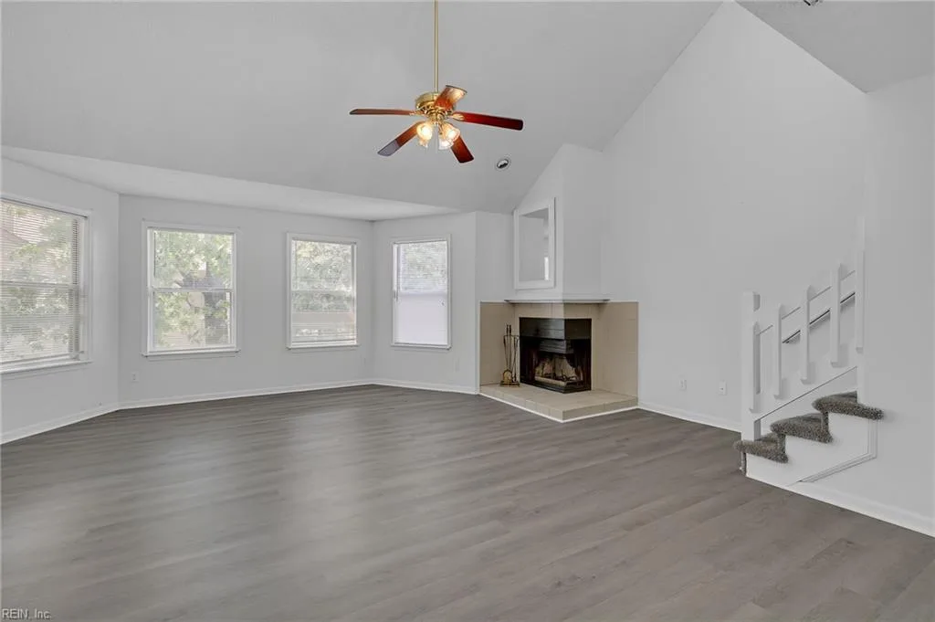 517 Mary Roberts LN, NEWPORTNEWS VA 23608