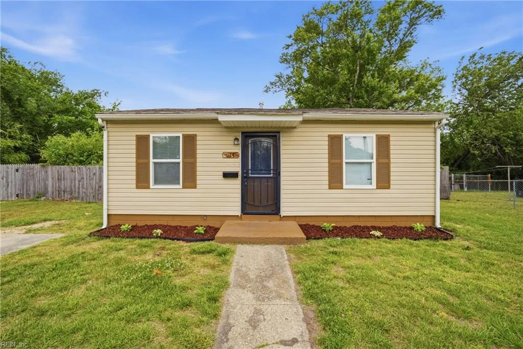 314 Avondale RD, Portsmouth — 3 bed Residential, 1,100 sqft