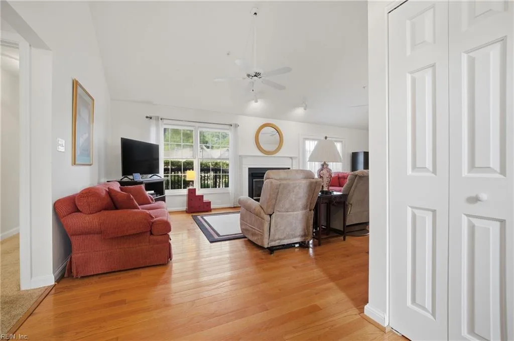 1113 Trieste CT, VIRGINIABEACH VA 23454 - Photo 5