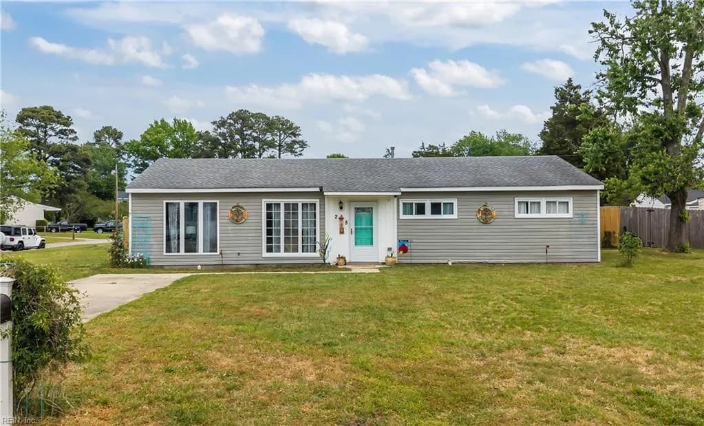 218 Logan DR, PORTSMOUTH VA 23701 - Main photo