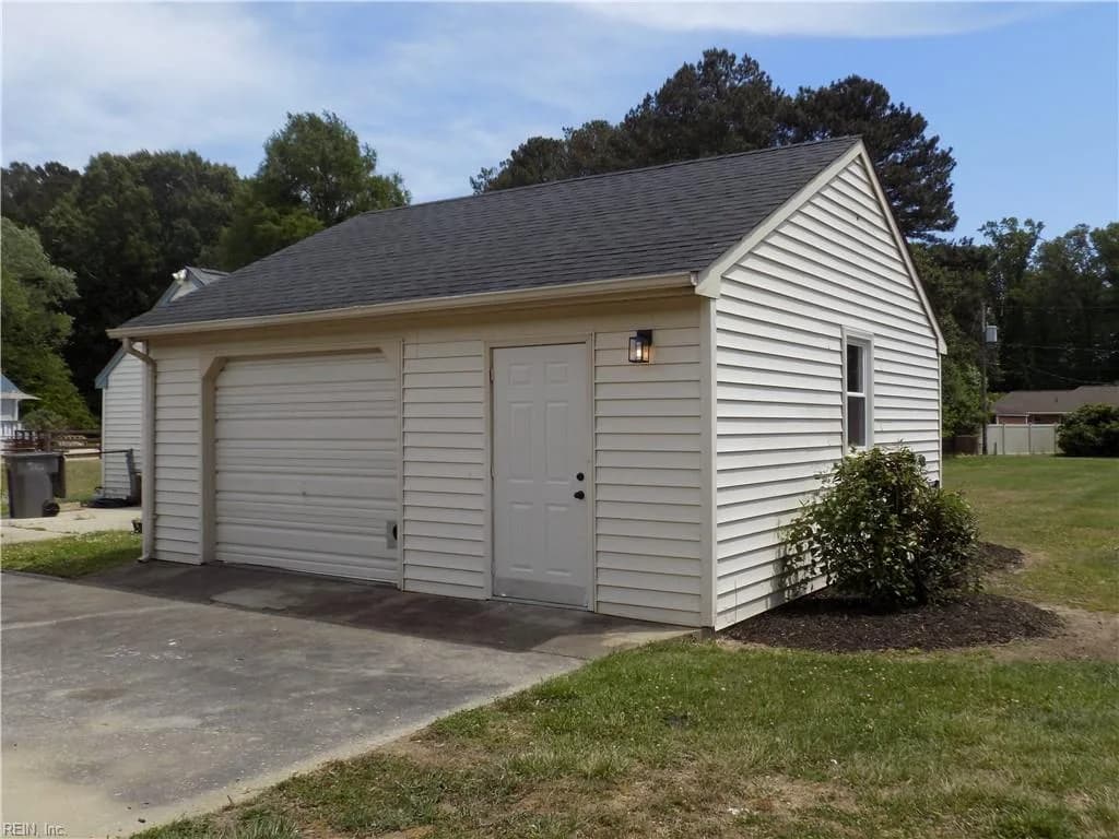 6 Peterson AVE, SMITHFIELD VA 23430 - Photo 5