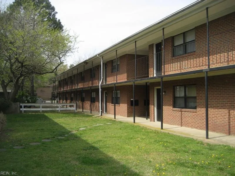 237 Ocean View AVE W #19, NORFOLK VA 23503