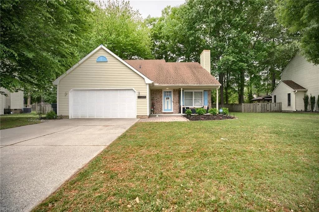 235 Dunn CIR, HAMPTON VA 23666 - Photo 4