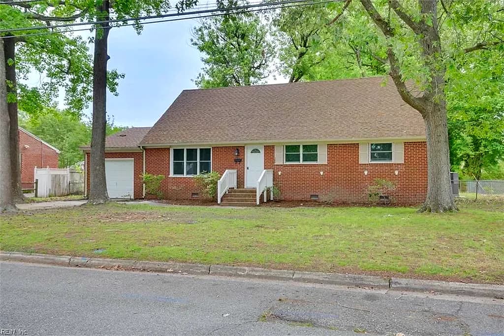 150 Henry Clay RD, NEWPORTNEWS VA 23601 - Photo 4