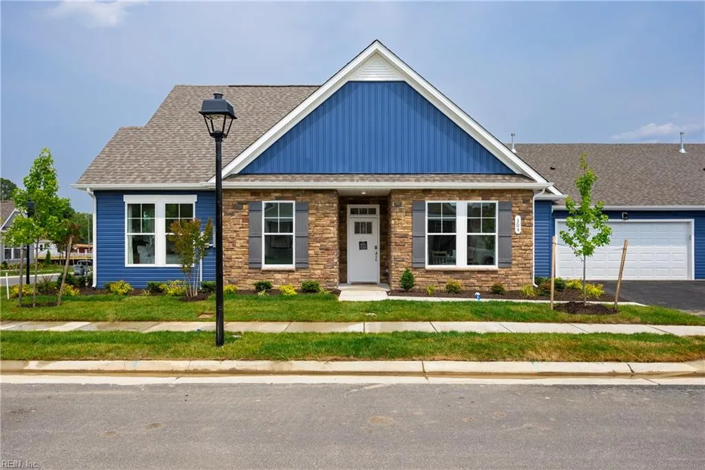 211 Oxford AVE #40-4, SMITHFIELD VA 23430