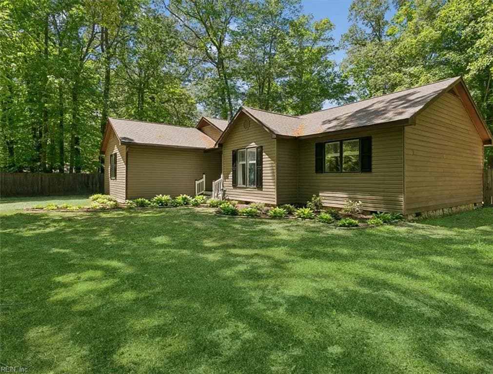 5290 Beechwood Knoll TRL, GLOUCESTER VA 23061 - Photo 3
