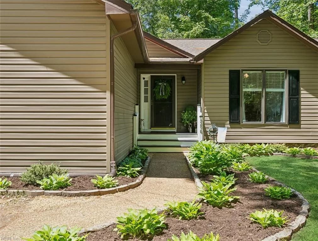 5290 Beechwood Knoll TRL, GLOUCESTER VA 23061 - Photo 4