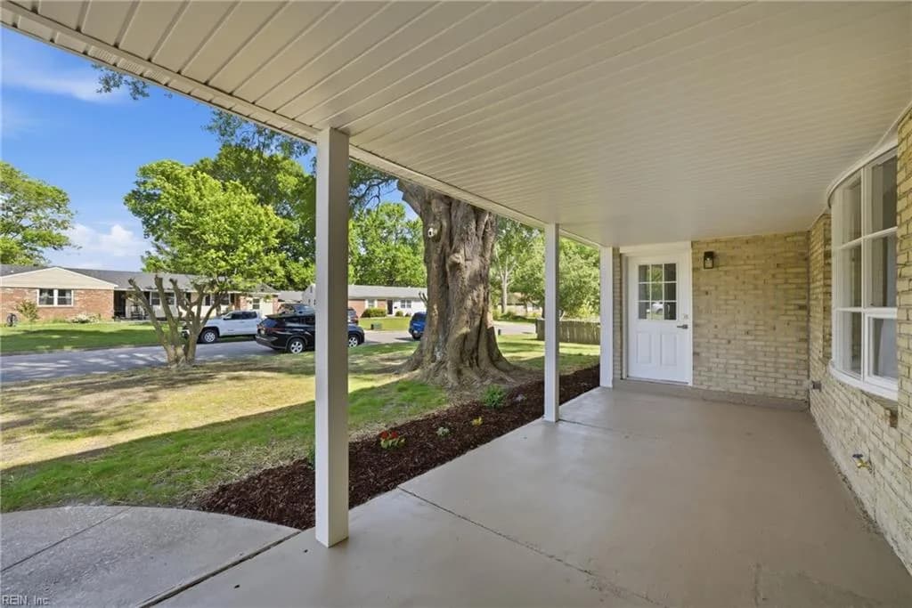 3705 Kings Point ARCH, VIRGINIABEACH VA 23452 - Photo 4