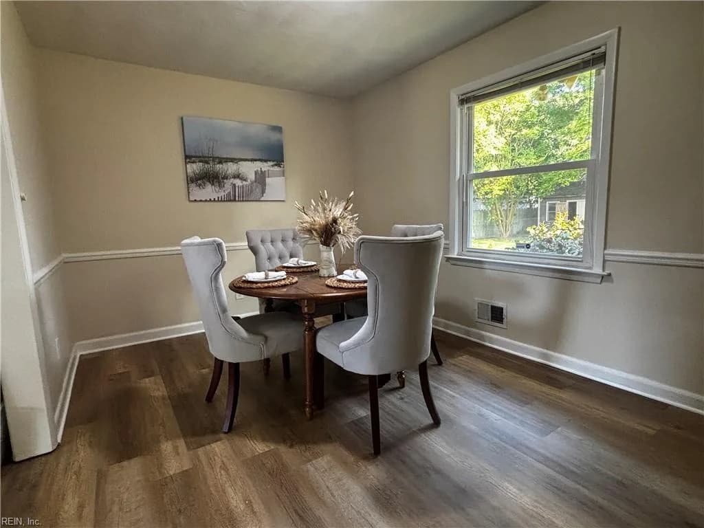 5425 W Norfolk RD, PORTSMOUTH VA 23703 - Photo 4