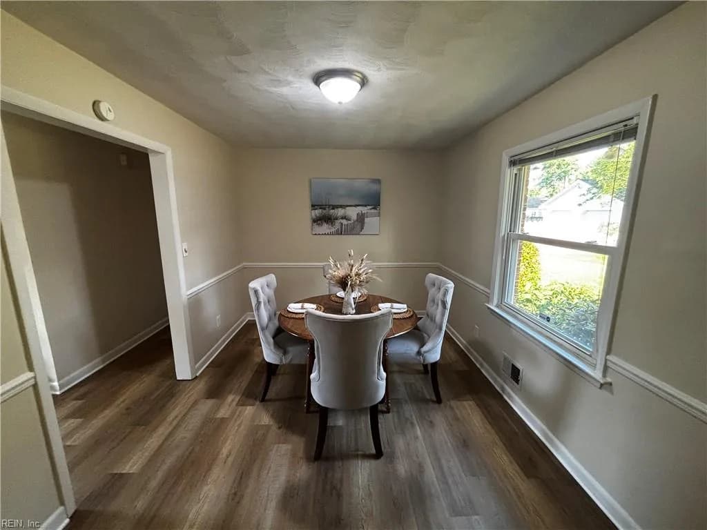 5425 W Norfolk RD, PORTSMOUTH VA 23703 - Photo 5