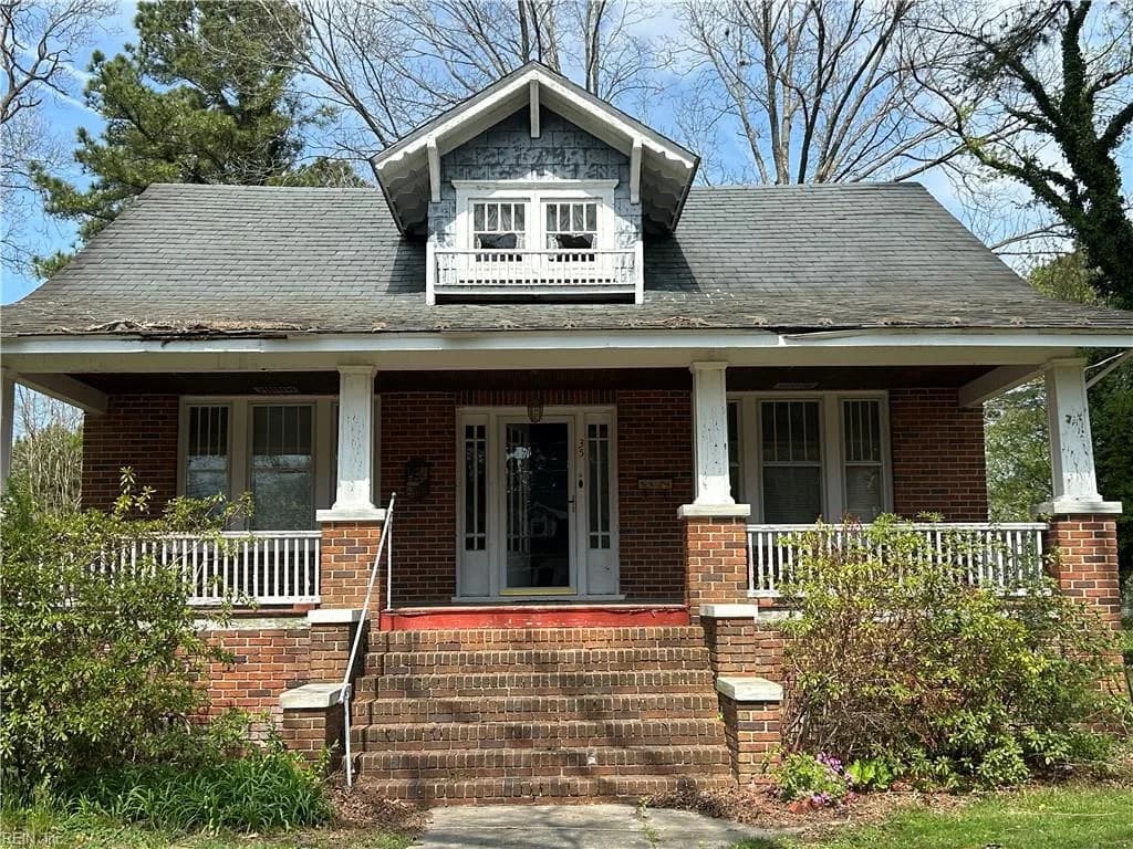 35 Kerr ST, ONANCOCK VA 23417 - Main photo