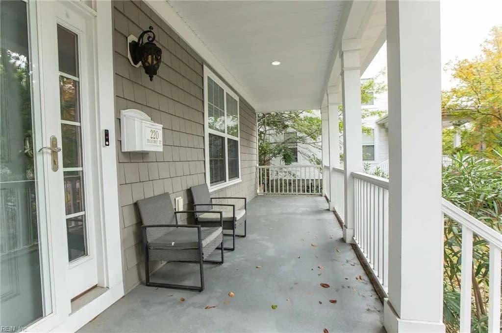 220 Broadway ST, NORFOLK VA 23504 - Photo 5