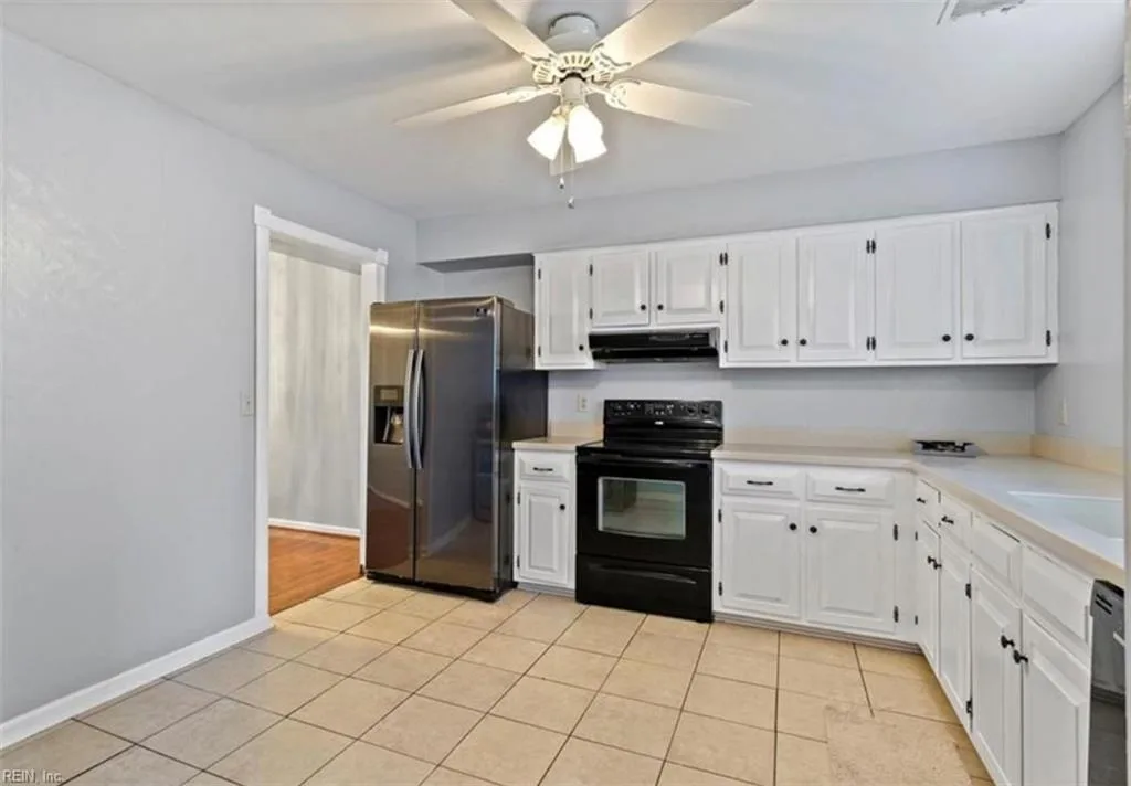 1049 Willow Green DR, NEWPORTNEWS VA 23602 - Photo 2
