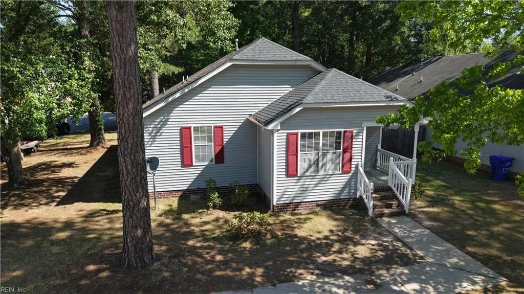 123 Mallard DR, Suffolk — 3 bed Residential, 1,264 sqft