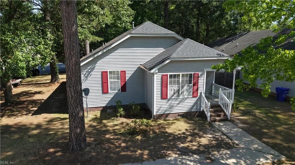 123 Mallard DR, SUFFOLK VA 23434 - Photo 2