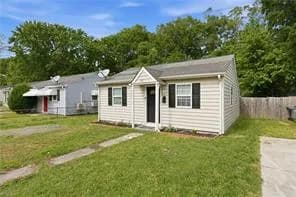 442 Smiley RD, HAMPTON VA 23663 - Photo 2