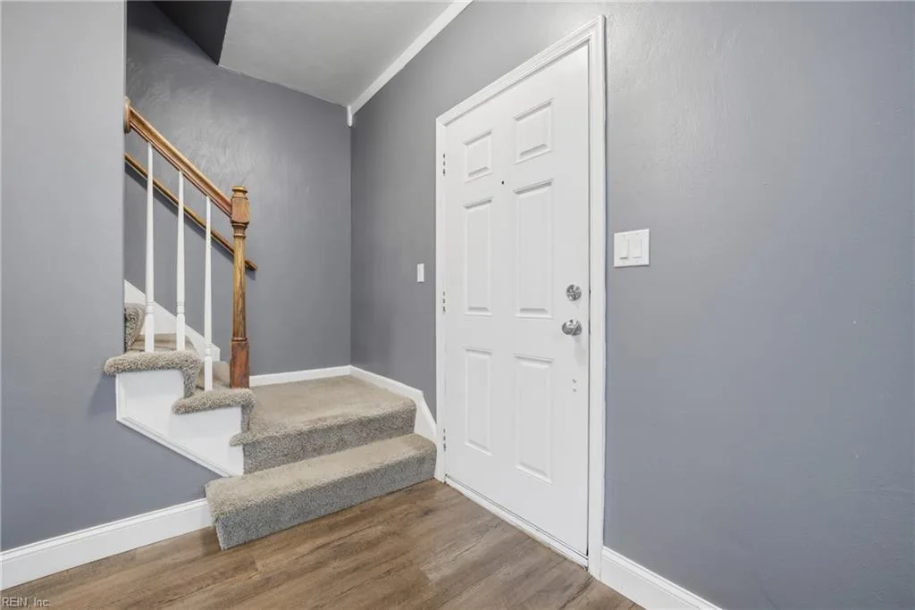 136 Kings Gate DR, PORTSMOUTH VA 23701 - Photo 3